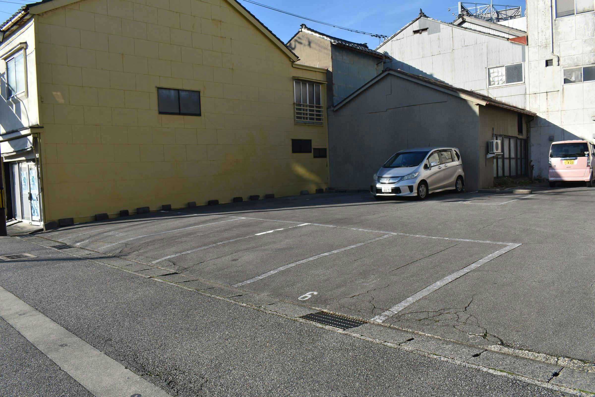 주차장(무료) 이용 가능