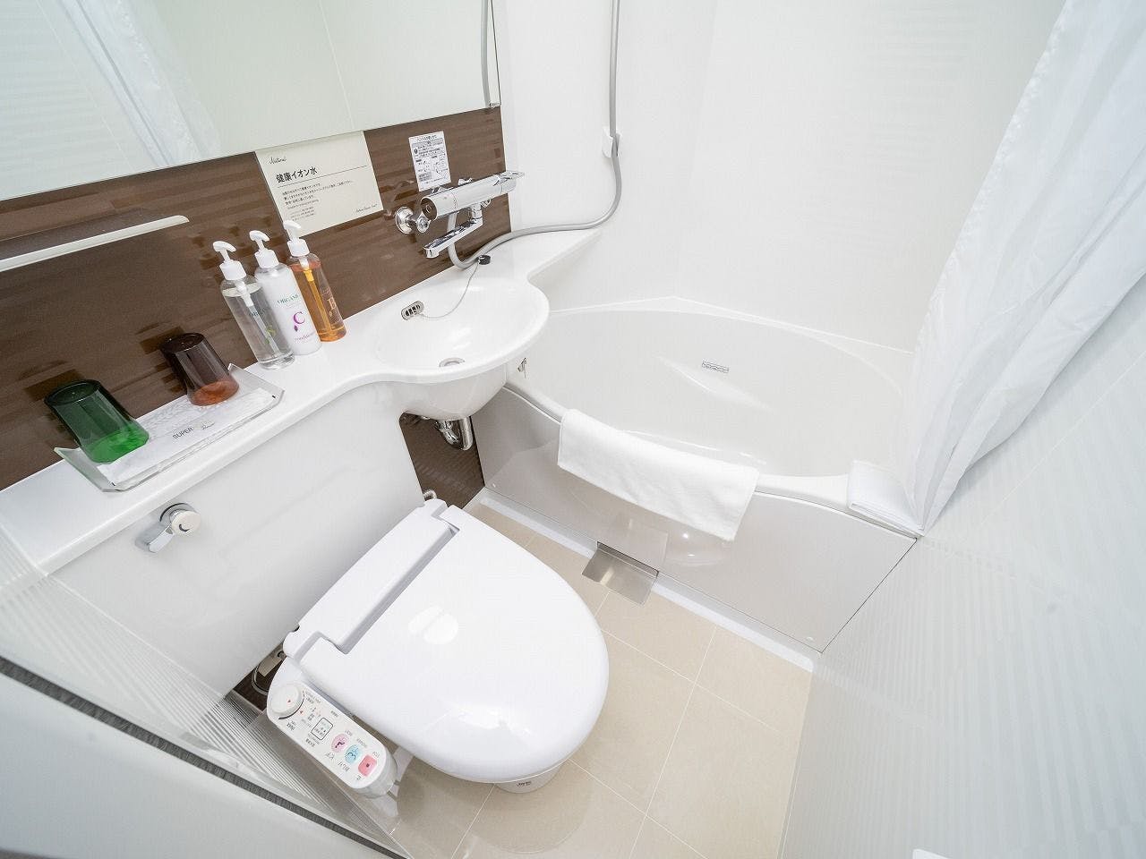 ห้องพักทุกห้องมีห้องน้ำในตัว