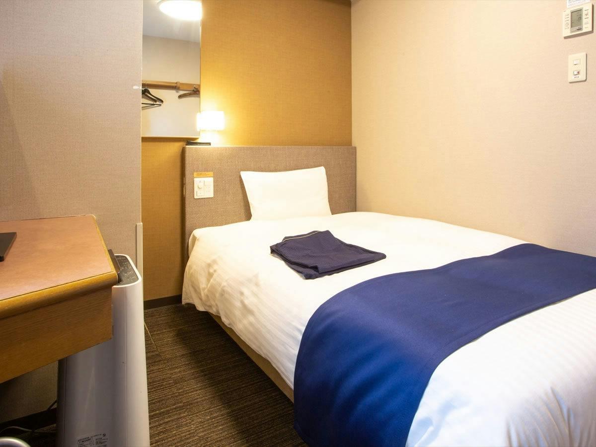 Hamilton Hotel -BLUE- Meieki Minami