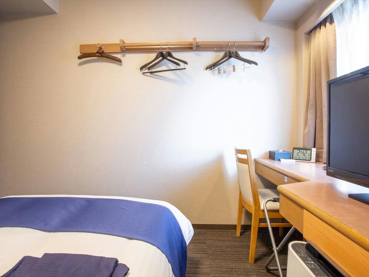 Hamilton Hotel -BLUE- Meieki Minami