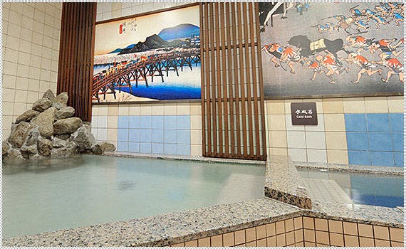 ห้องอาบน้ำสาธารณะสำหรับผู้ชายเท่านั้น