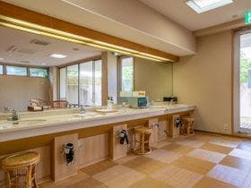 湯遊ランドはなわ