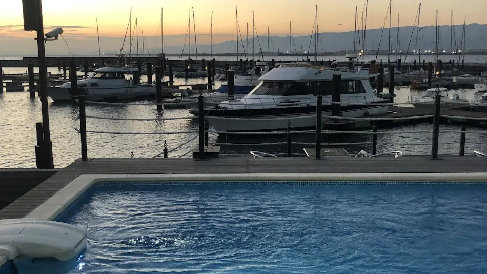 Osaka North Port Marina HULL