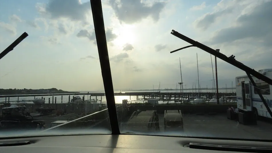 Osaka North Port Marina HULL