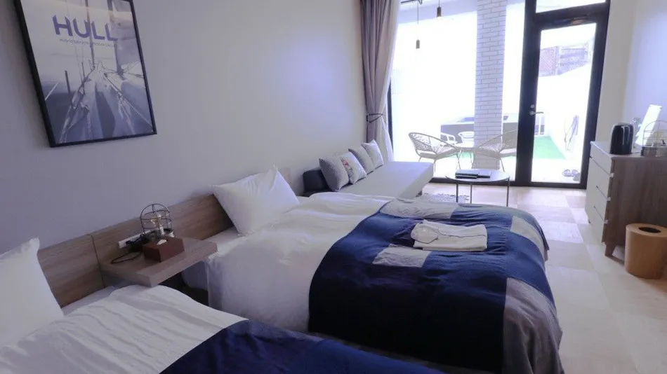 Osaka North Port Marina HULL