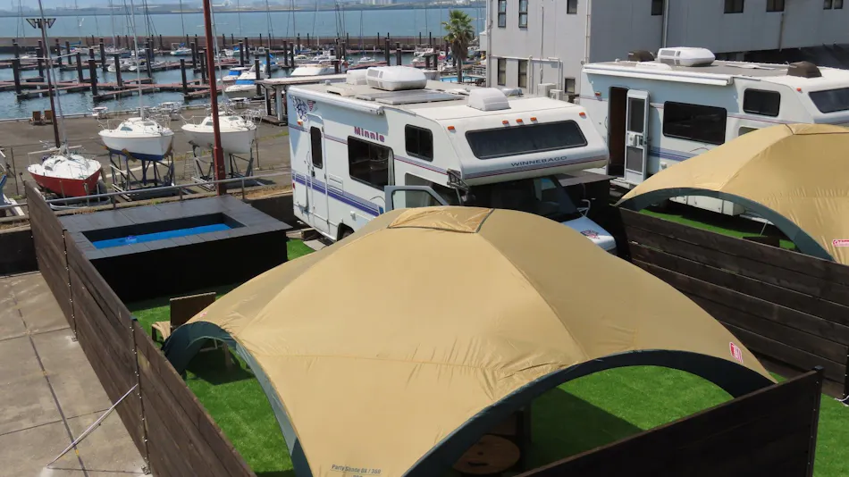 Osaka North Port Marina HULL