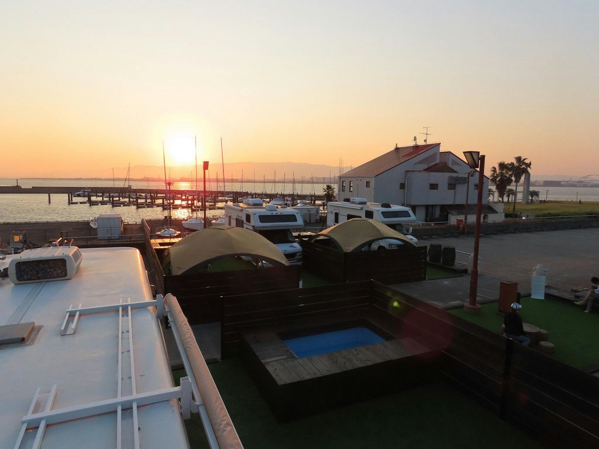 Osaka North Port Marina HULL