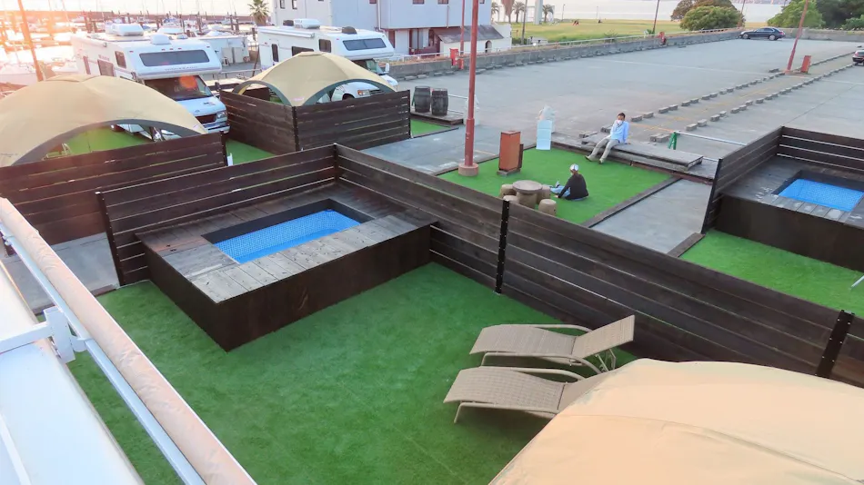 Osaka North Port Marina HULL