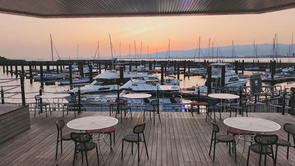 Osaka North Port Marina HULL