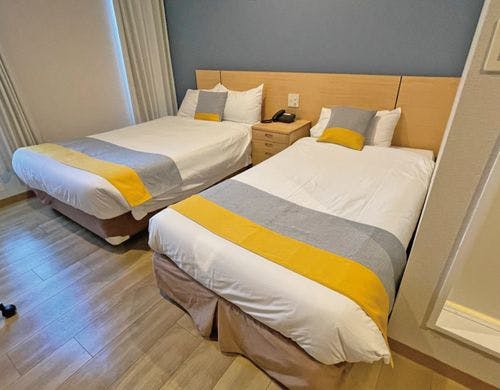 【ツインルーム(セミダブル+シングル)】