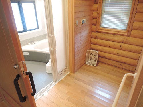 *【ログハウス・脱衣所】