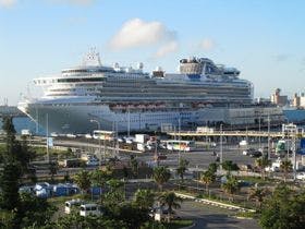 ワイヤーズホテル恩納　クリッパーオキナワベース