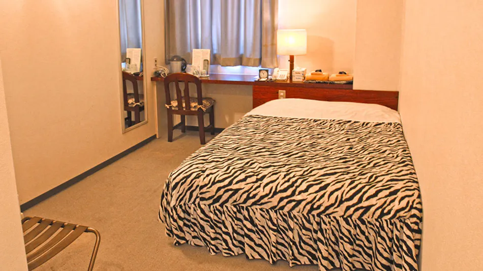 Business Hotel Green Plaza with Natural Hot Springs