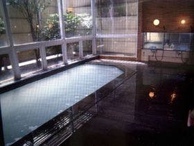 姉妹館の天然温泉に入れるビジネスホテルグリーンプラザ