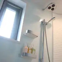 Kamar mandi shower
