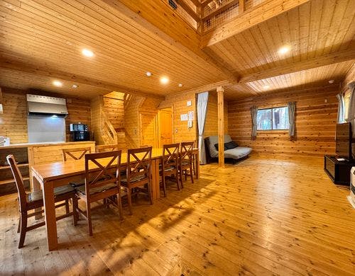 ◆【コテージ】 新コテージ10人　入口