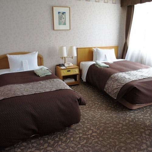 Bilik kembar merokok