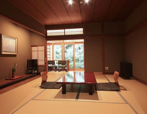 半露天風呂付特別客室（122号室）