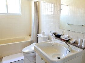 ローヤル　ホテル