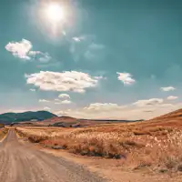 ที่ราบสูงโอโนะฮาระซึ่งอยู่ห่างออกไปประมาณ 15 นาทีโดยรถยนต์ สามารถชมท้องฟ้าที่เต็มไปด้วยดวงดาวได้