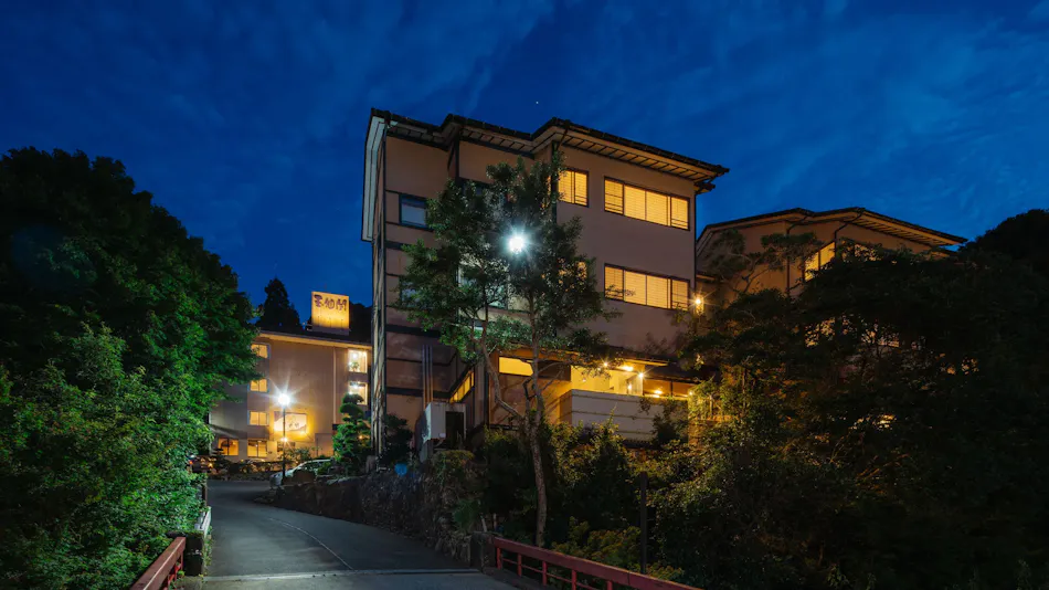 Gyokusenkaku