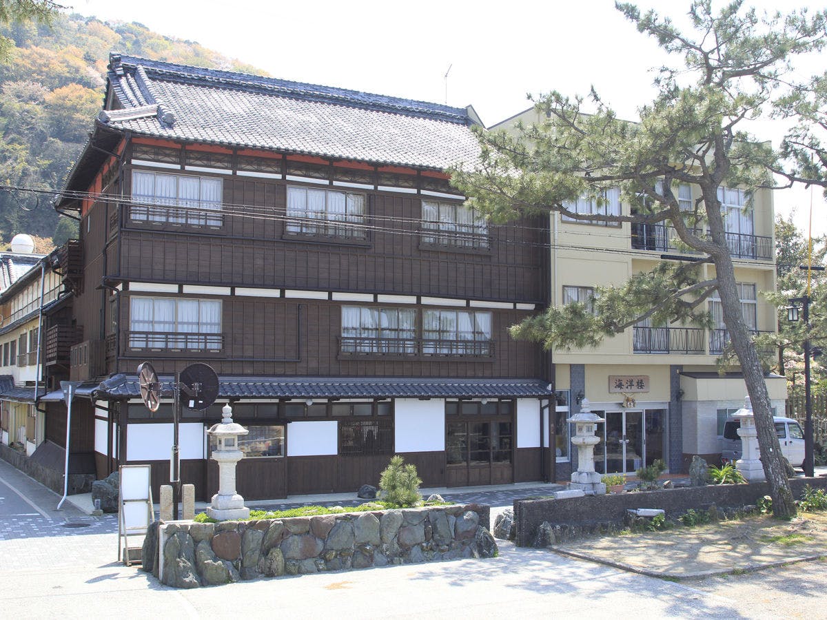 ภายนอก 【ทิวทัศน์กลางวัน】