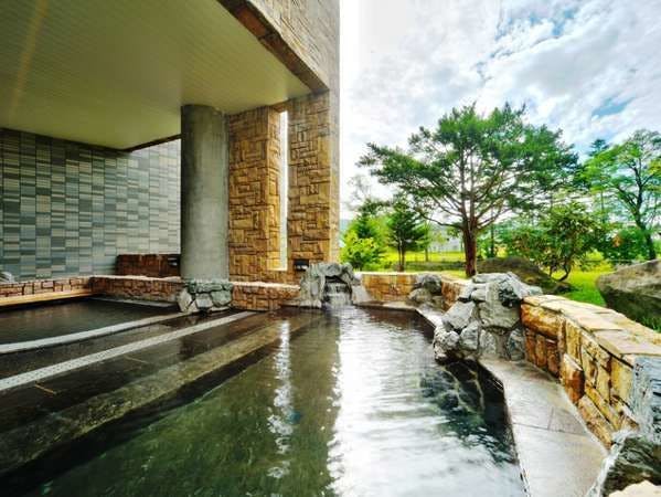 Pemandian air panas terbuka