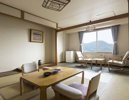 スタンダードな和室8畳のお部屋。