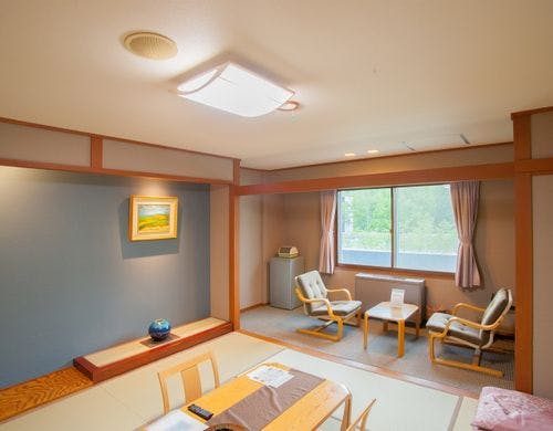 スタンダードな和室8畳のお部屋。