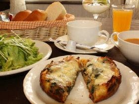 雲見温泉　新鮮な磯料理を楽しめる宿　かごや