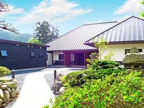 座敷わらし伝説の宿　緑風荘