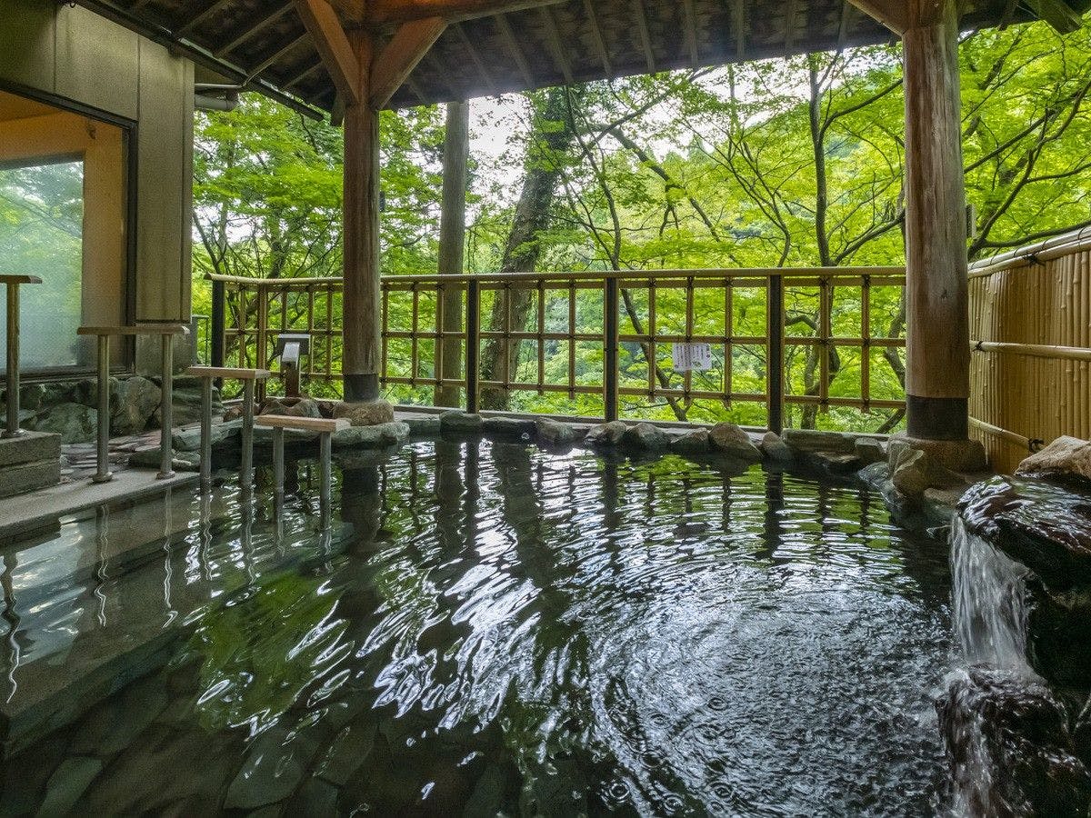Yamanaka Onsen Yubatake no Yado Hanatsubaki