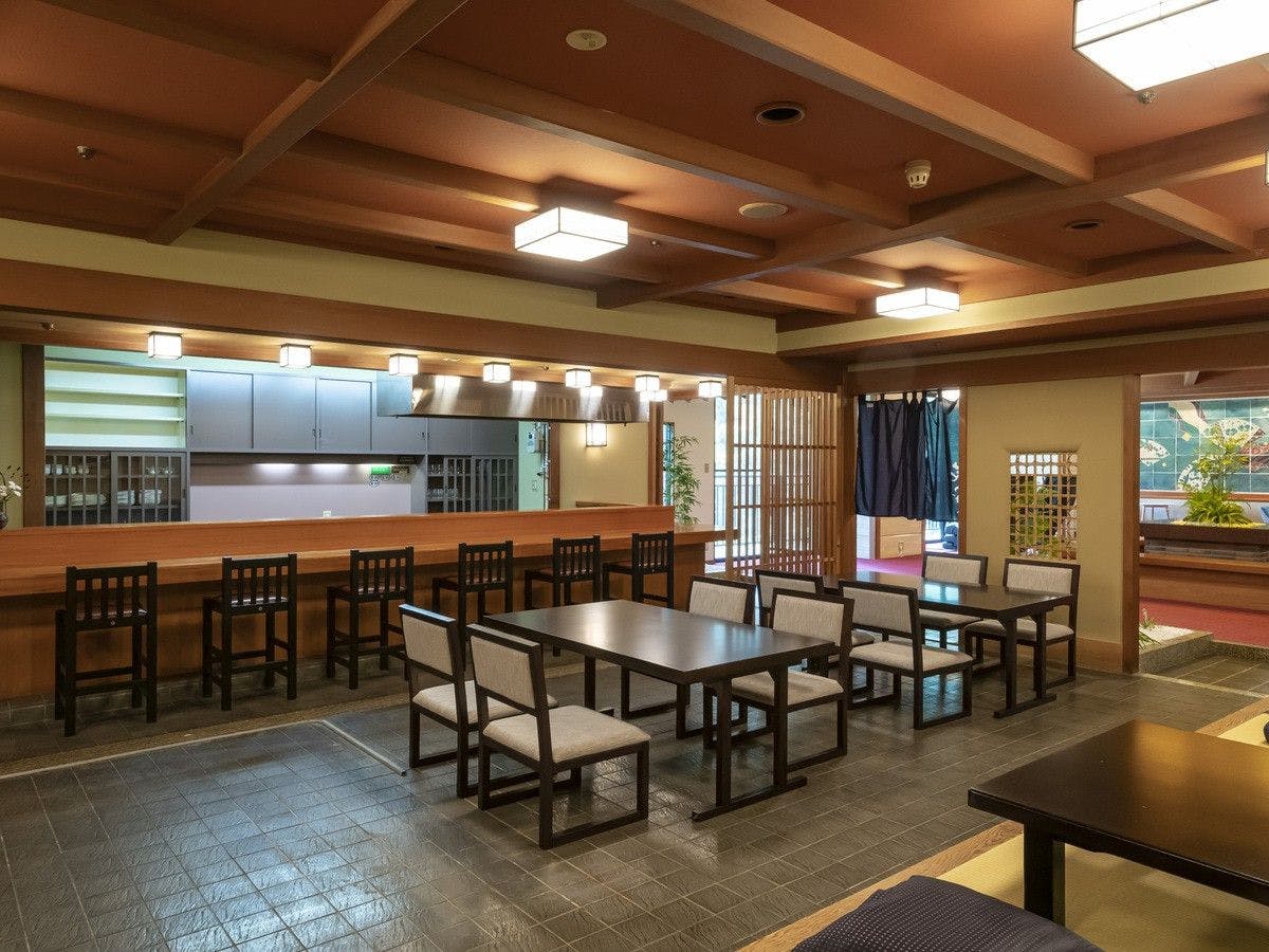 Yamanaka Onsen Yubatake no Yado Hanatsubaki