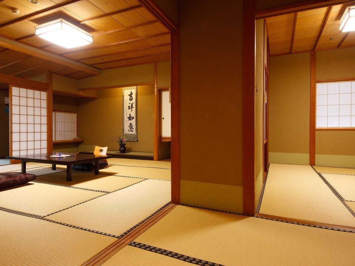Yamanaka Onsen Yubatake no Yado Hanatsubaki