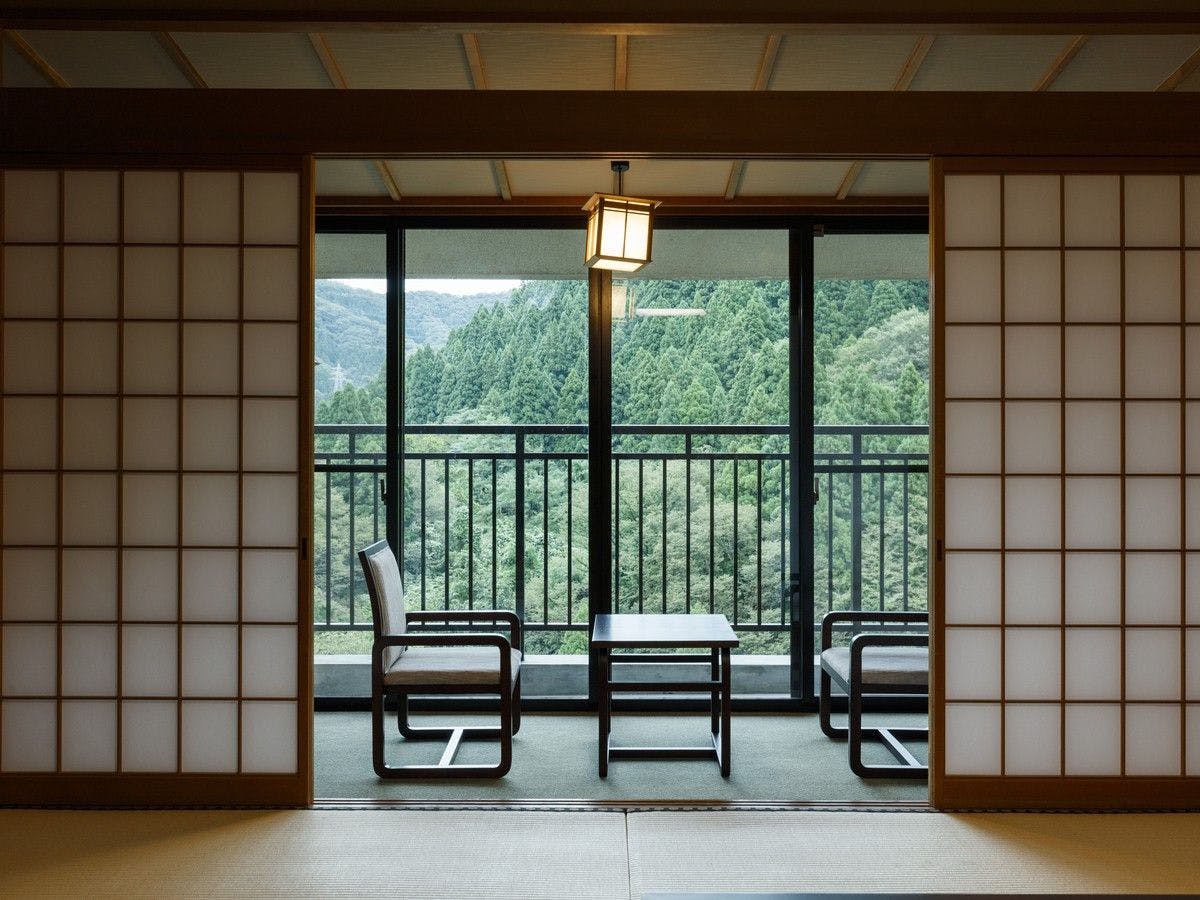 Yamanaka Onsen Yubatake no Yado Hanatsubaki