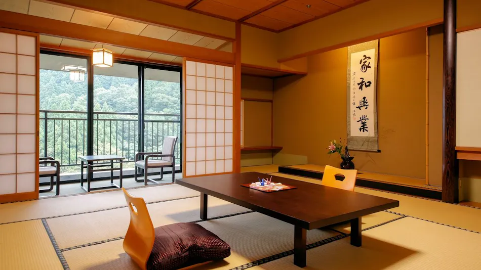 Yamanaka Onsen Yubatake no Yado Hanatsubaki