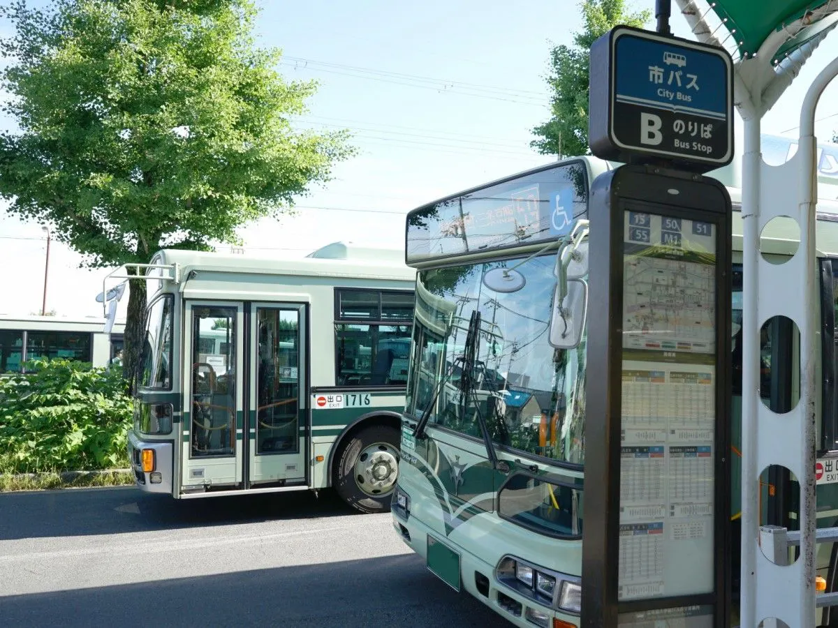 สถานีขนส่งหน้าคิวโจชะโค