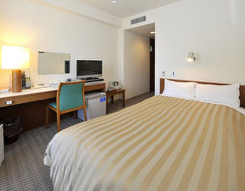 セミダブルルーム（一例）　ベッド幅120cm