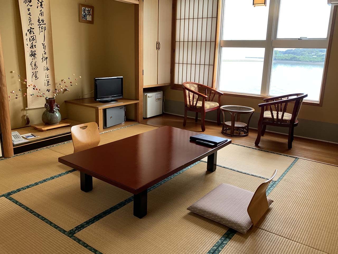 Kamar bergaya Jepang dengan pemandangan indah di lantai 3