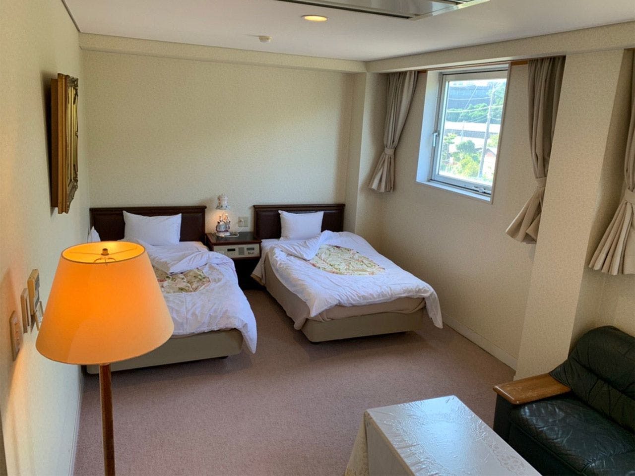 Kamar lantai 2 gaya barat (tempat tidur twin)