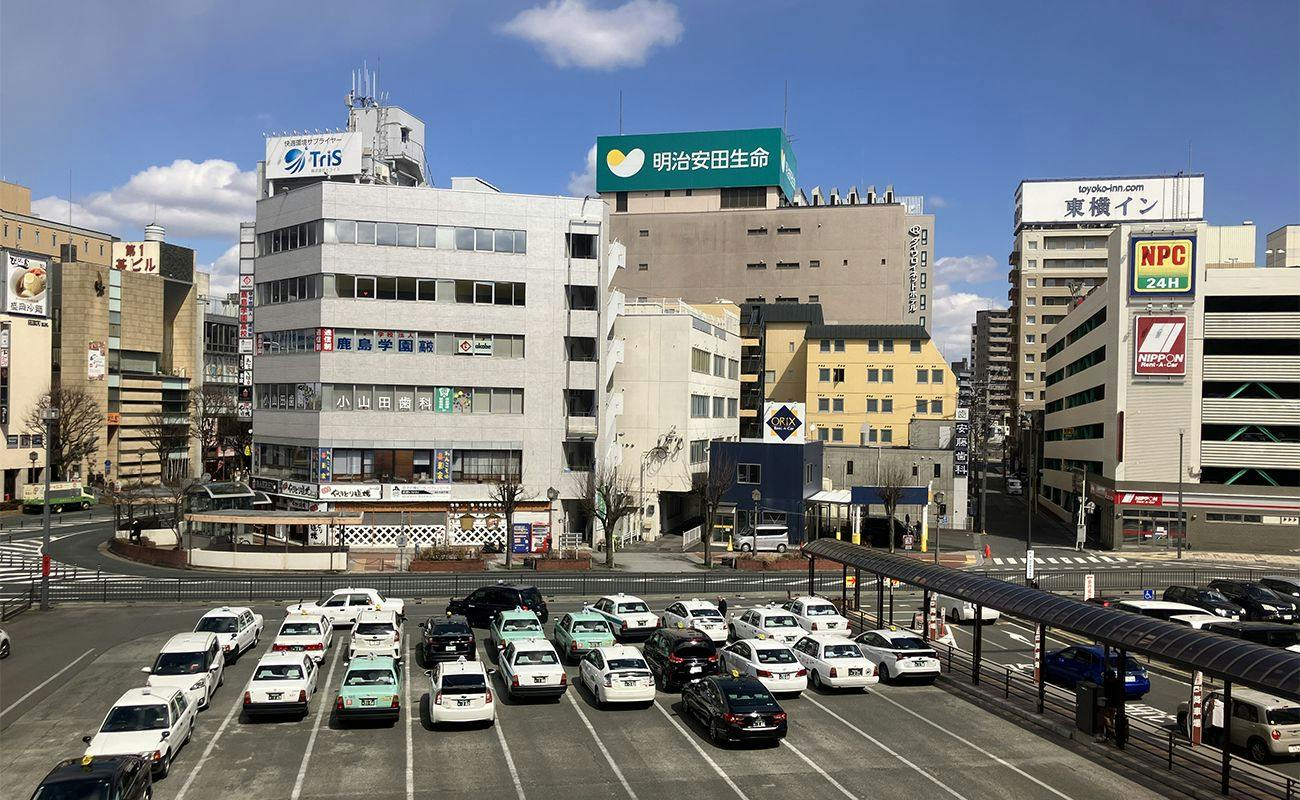 駅ビルから外観