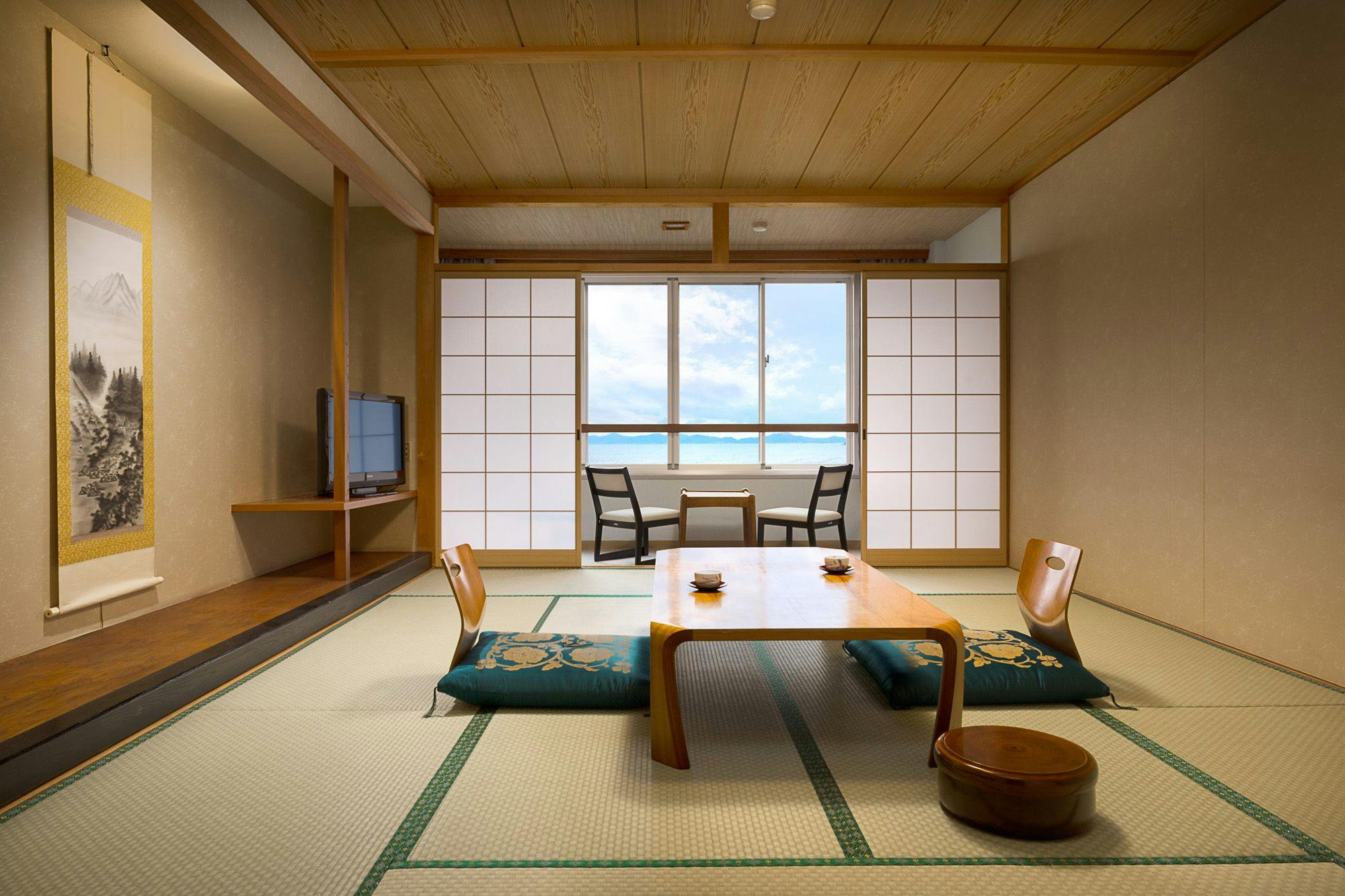 일본식 12다다미 (흡연 가능)