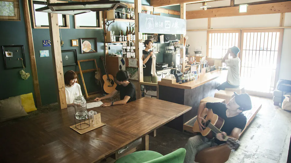 Fukuoka Guesthouse HIVE