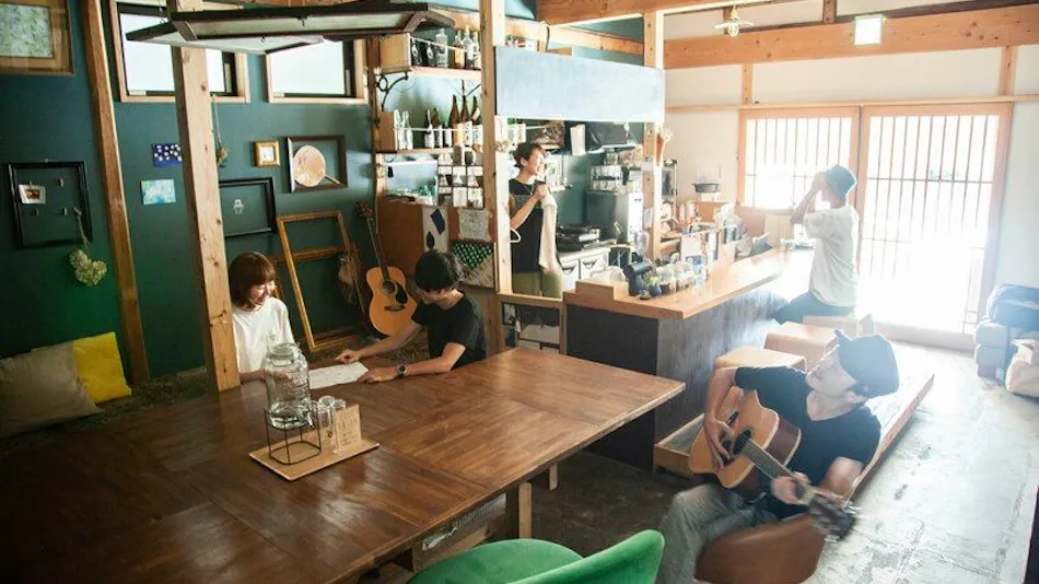 Fukuoka Guesthouse HIVE