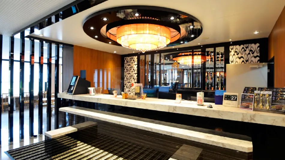 APA Hotel <Nishi-Maizuru Ekimae>