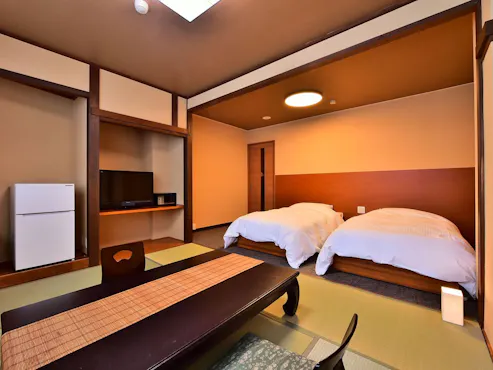 ห้องสไตล์ญี่ปุ่นและตะวันตก (ความจุ 2-4 คน)