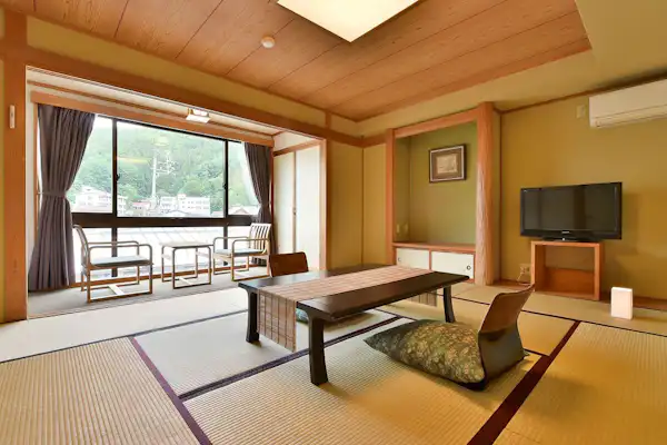 ห้องสไตล์ญี่ปุ่นและตะวันตก (ความจุ 2-6 คน)