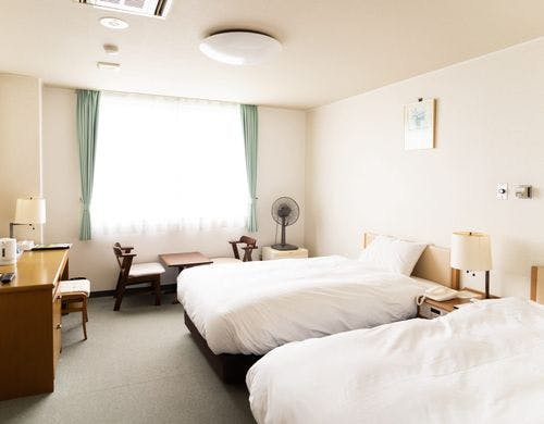 朝日館ツイン２３平米（冷房なし）