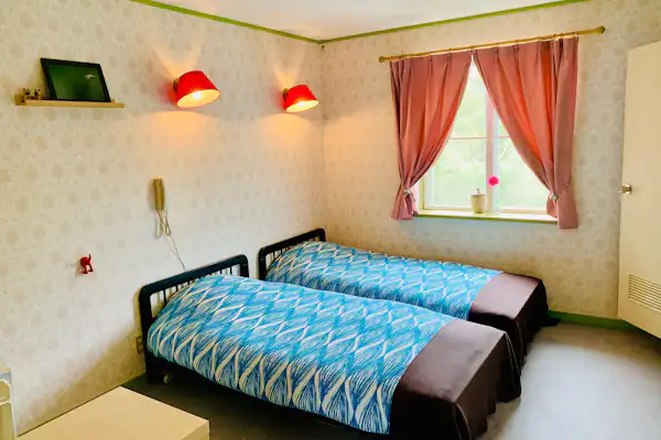 Kamar twin yang terjangkau