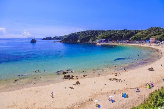 Pantai Sotoura adalah pantai berpasir terdekat dari fasilitas kami.